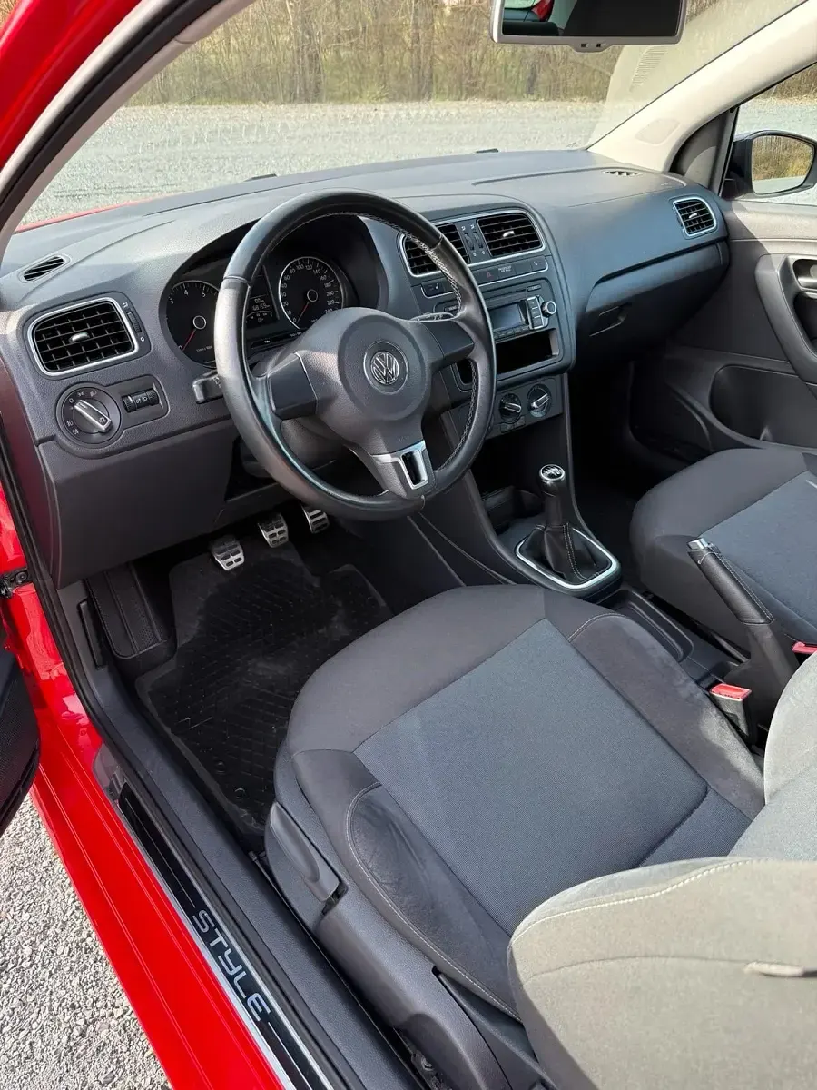 Gebraucht VW Polo Edition 60 PS (44 kW) 2012 Rot Kleinwagen
