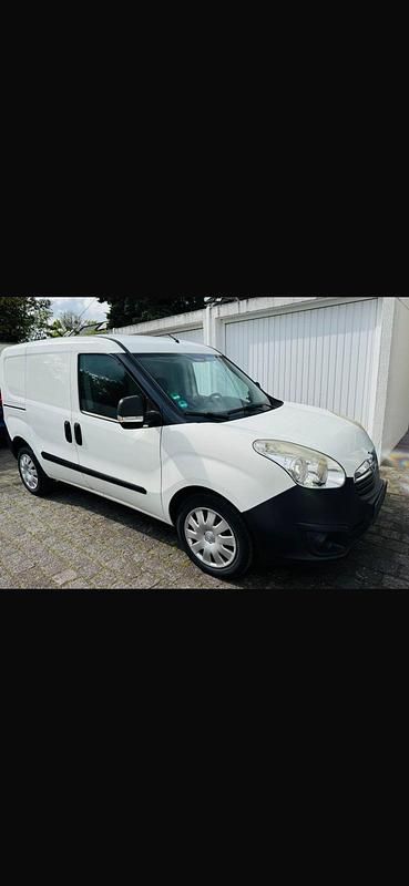 Second-hand Opel Combo 90 CP (66 kW) 2017 Alb Monovolum