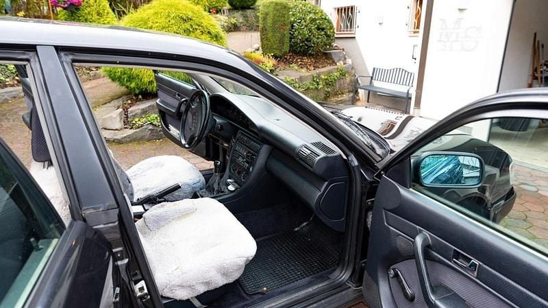 Second-hand Audi 100 133 CP (97 kW) 1992 Negru Break