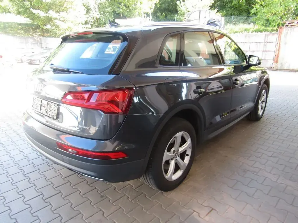 Gebraucht Audi Q5 Sport 231 PS (169 kW) 2020 Grau SUV
