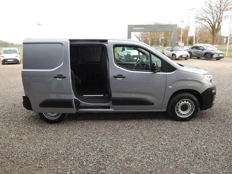 Gebraucht Fiat Doblò 110 PS (80 kW) 2023 Artense grau Van / Kleinbus