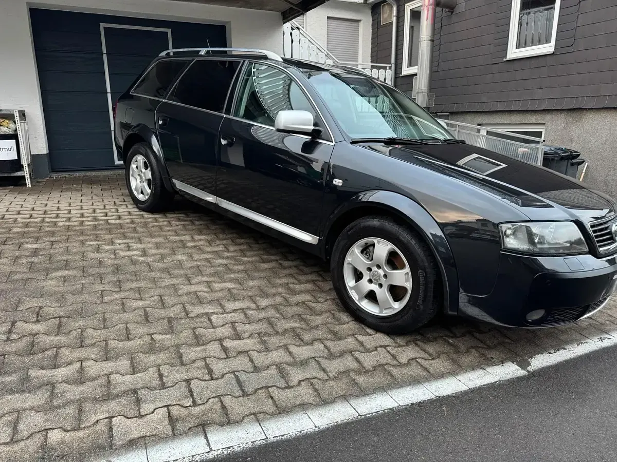 Gebraucht Audi A6 Allroad 163 PS (119 kW) 2004 Schwarz Kombi