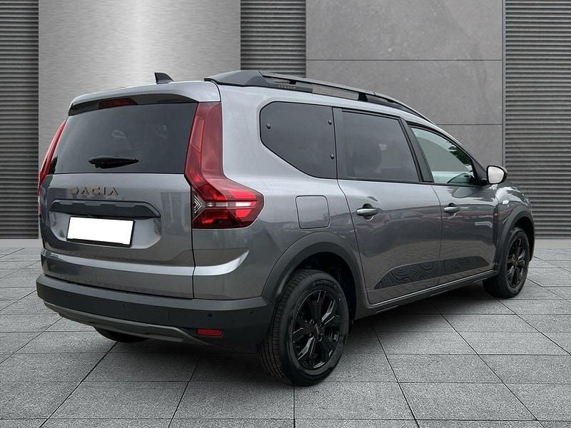 Neu Dacia Jogger Extreme 101 PS (74 kW) 2025 Grau Van / Kleinbus