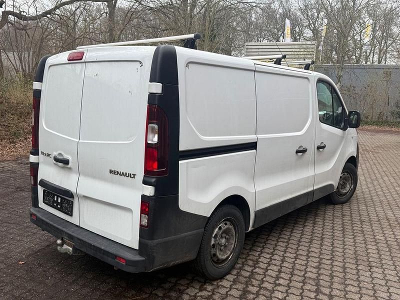 Gebraucht Renault Trafic 95 PS (69 kW) 2016 Weiß Van / Kleinbus