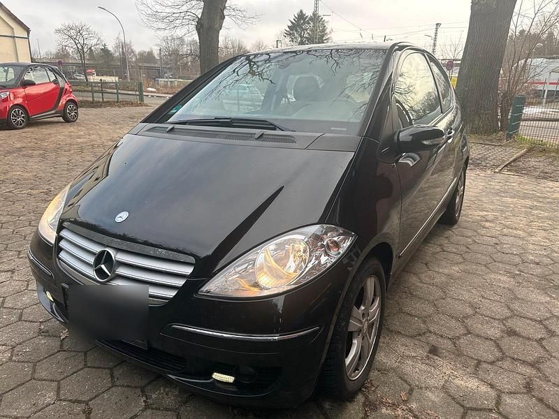 Schwarz Gebraucht 2004 Mercedes A150 Kleinwagen | 650 € (Superpreis) - Bild 1/4