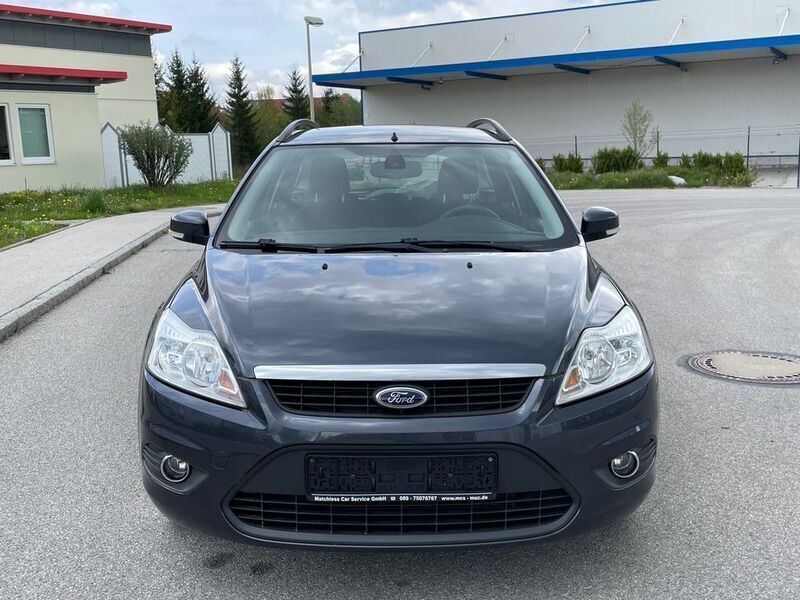 Gebraucht Ford Focus Style 125 PS (91 kW) 2009 Grau Kombi