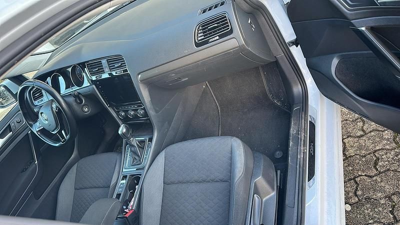 Gebraucht VW Golf VII Join 150 PS (110 kW) 2018 Weiß Kombi