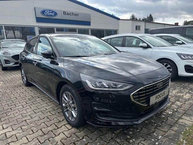 Neu Ford Focus Titanium 155 PS (114 kW) 2026 Obsidianschwarz metallic Limousine
