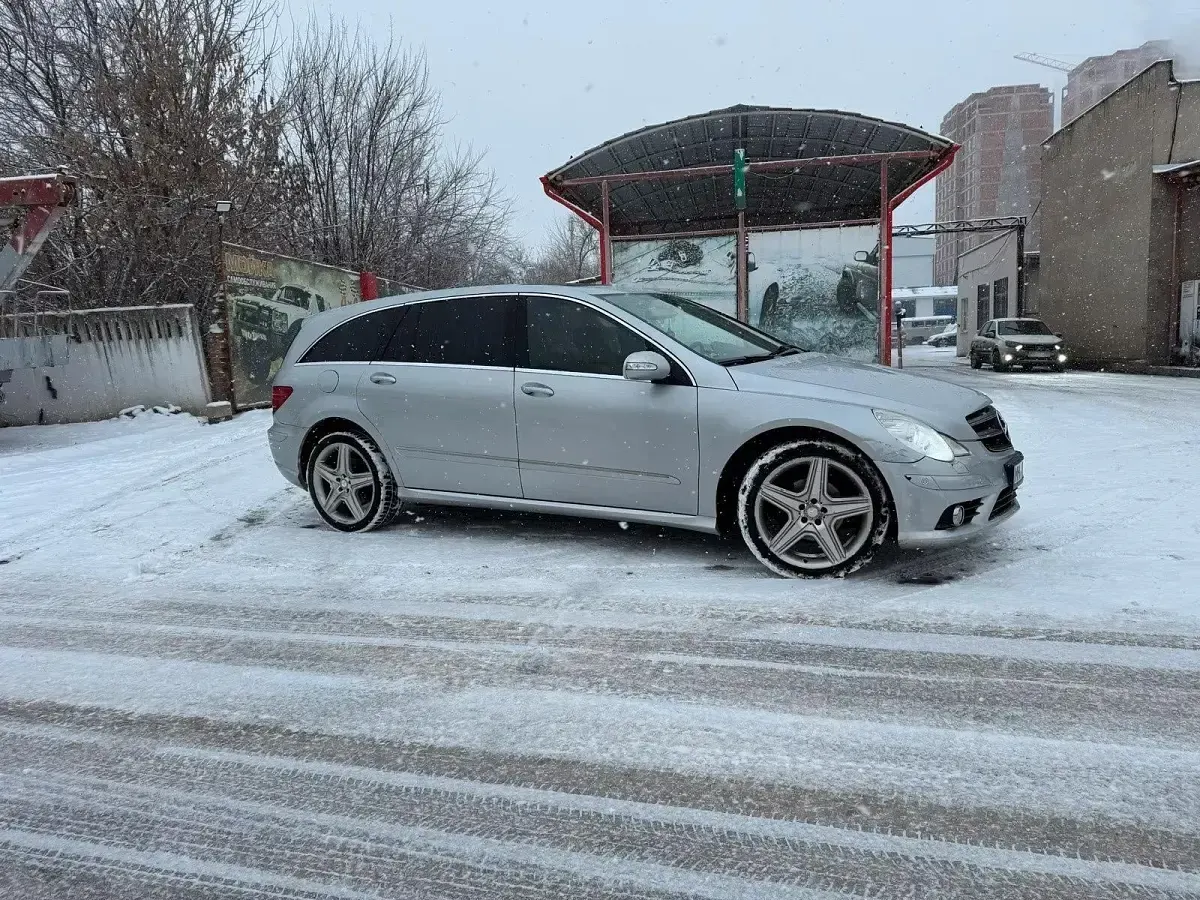 Gebraucht Mercedes R350 272 PS (200 kW) 2007 Silber Kombi