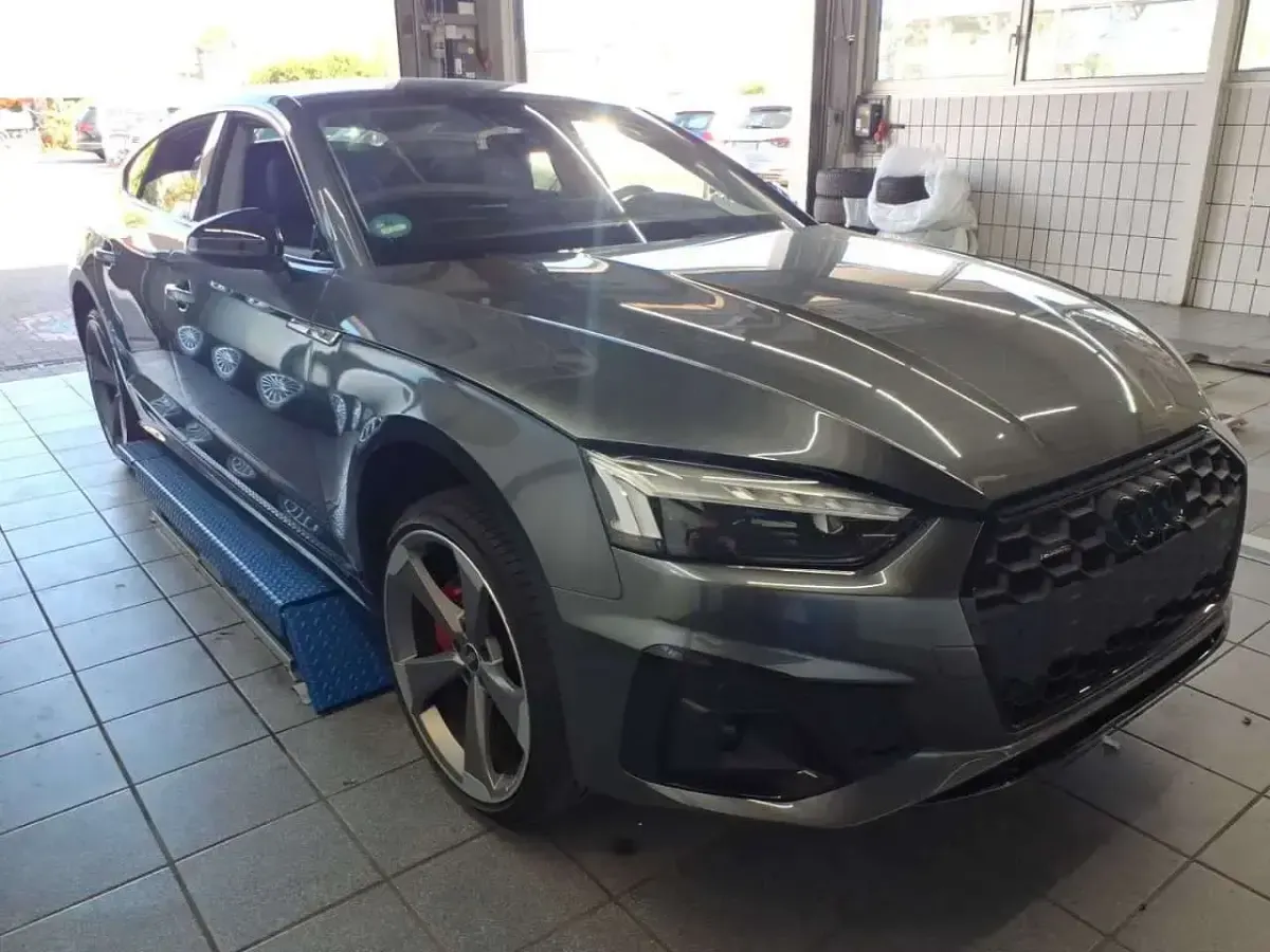 Gebraucht Audi A5 Competition 204 PS (150 kW) 2022 Daytonagrau perleffekt Coupé