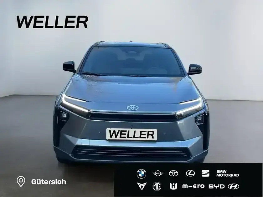 Neu Toyota bZ4X Lounge+ 252 kW (343 PS) 2026 Precious metal (1l5)/ attitude SUV