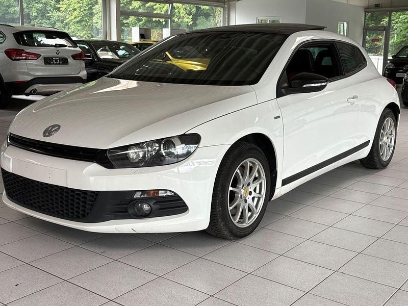 Weiß Gebraucht 2013 VW Scirocco Match Coupé | 7.490 € (Guter Preis) - Bild 1/4