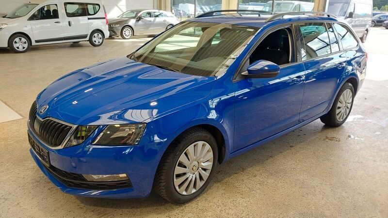 Blau Gebraucht 2019 Skoda Octavia Ambition Kombi | 10.900 € (Superpreis) - Bild 1/4