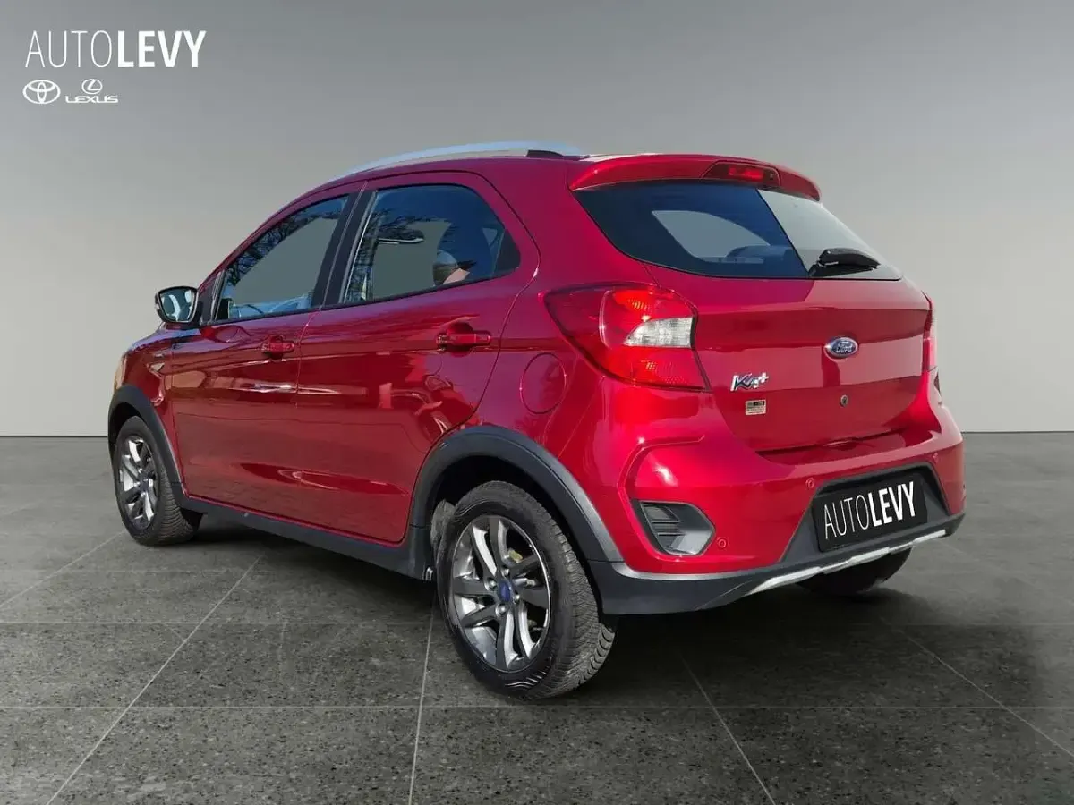 Usata Ford Ka Plus Active 86 CV (63 kW) 2018 Rosso Utilitaria
