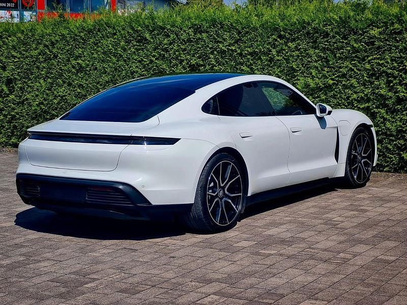 Gebraucht Porsche Taycan 350 kW (476 PS) 2022 Weiß Limousine