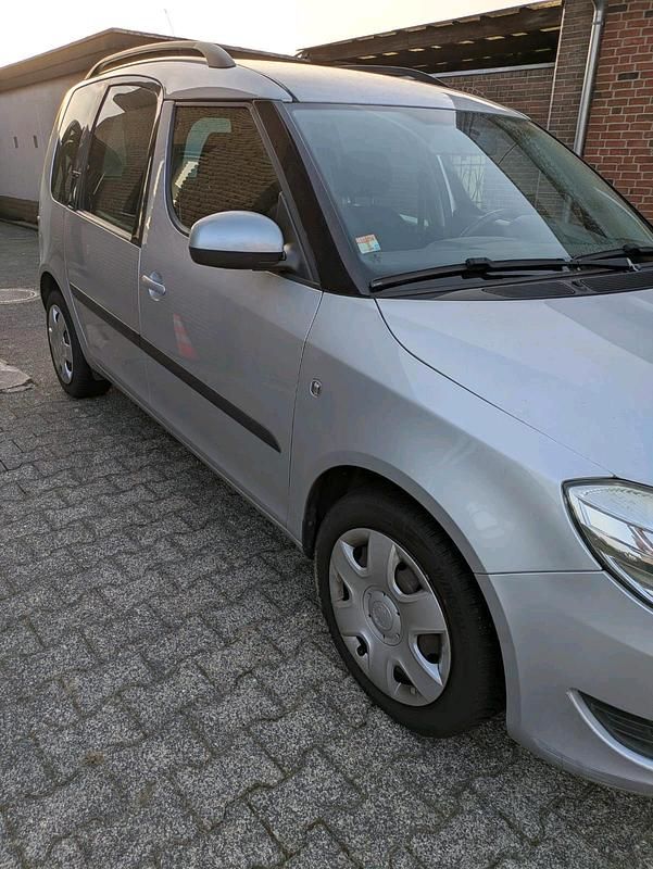 Gebraucht Skoda Roomster 86 PS (63 kW) 2011 Grau Van / Kleinbus