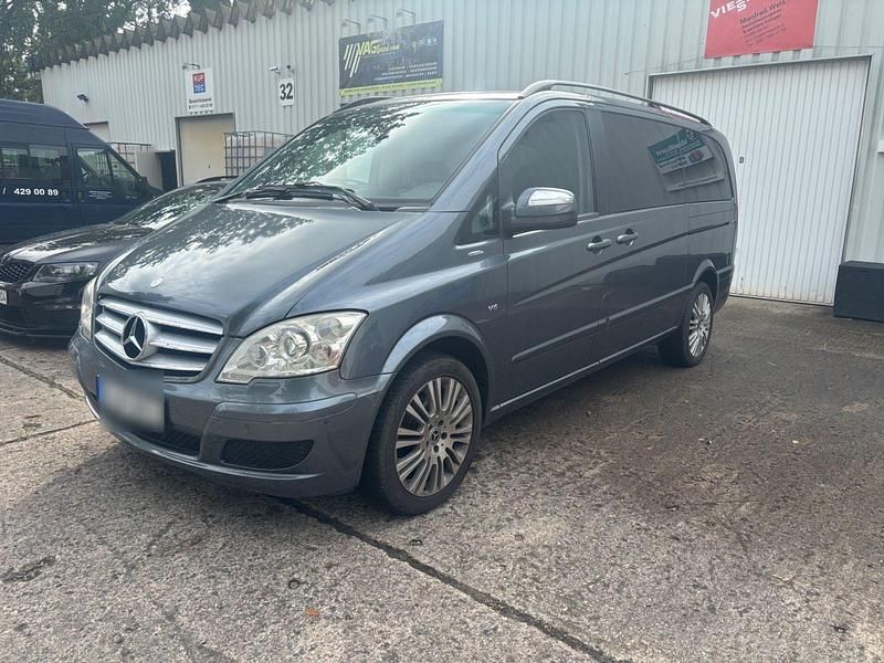 Grau Gebraucht 2010 Mercedes Viano Van / Kleinbus | 17.000 € (Fairer Preis) - Bild 1/4