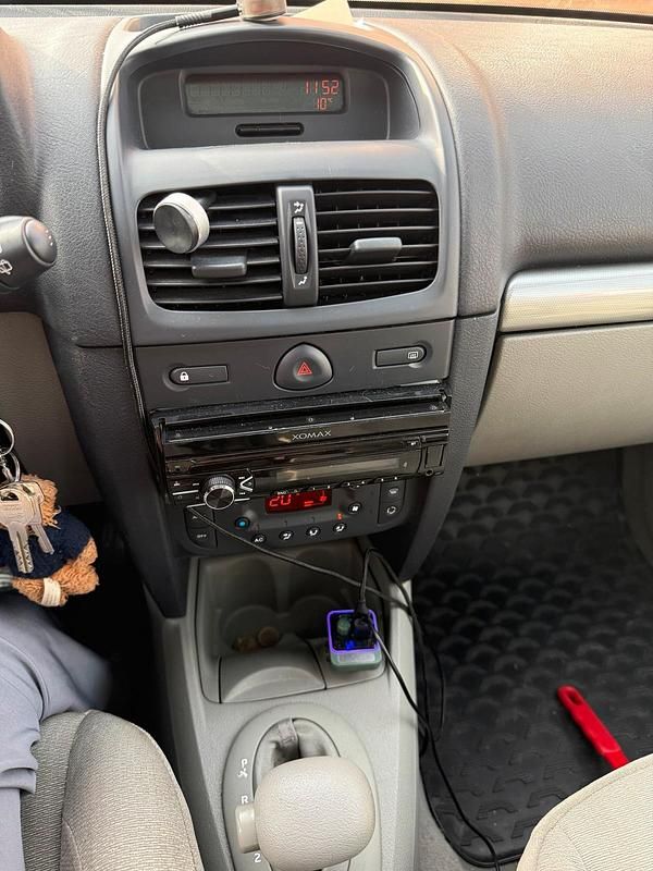 Gebraucht Renault Clio II 75 PS (55 kW) 2002 Grau Kleinwagen