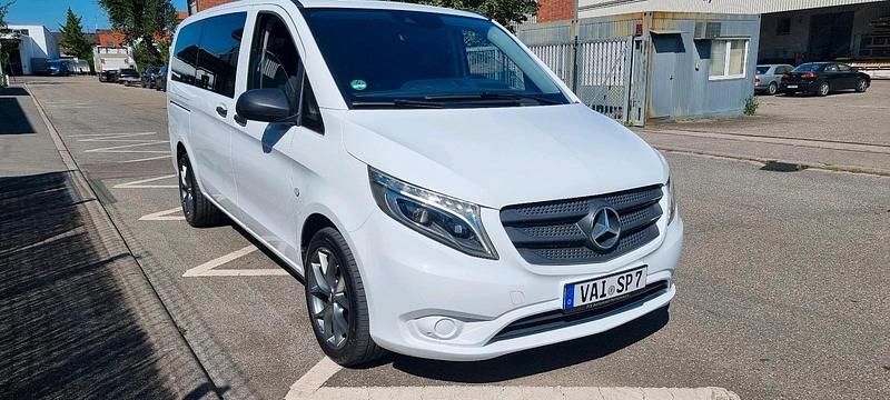 Weiß Gebraucht 2014 Mercedes Vito Van / Kleinbus | 16.800 € (Guter Preis) - Bild 1/4