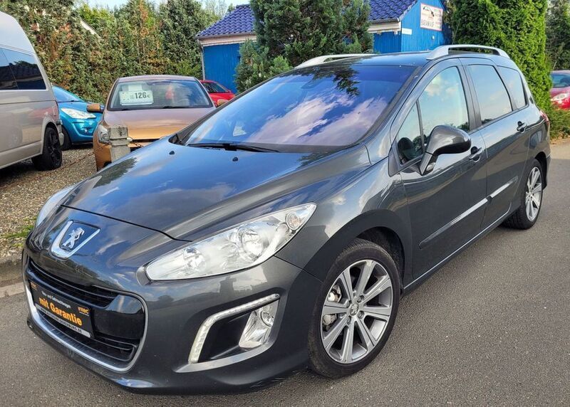 Grau Gebraucht 2011 Peugeot 308 Active Kombi | 5.650 € (Etwas zu teuer) - Bild 1/4