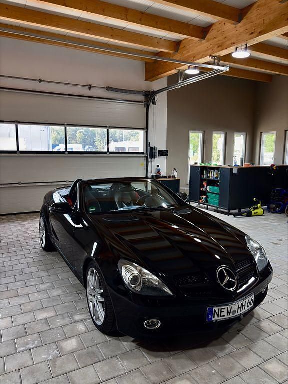 Schwarz Gebraucht 2009 Mercedes SLK350 Cabrio | 14.350 € (Etwas zu teuer) - Bild 1/4