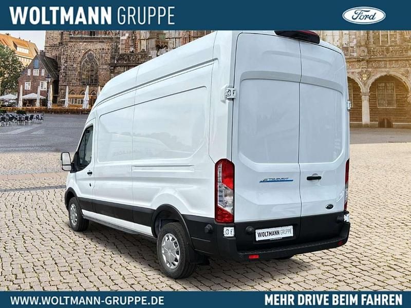 Gebraucht Ford Transit Trend 135 kW (184 PS) 2023 Frostweiß Van / Kleinbus