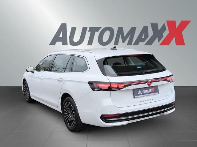Gebraucht VW Passat Elegance 150 PS (110 kW) 2025 Weiß Kombi