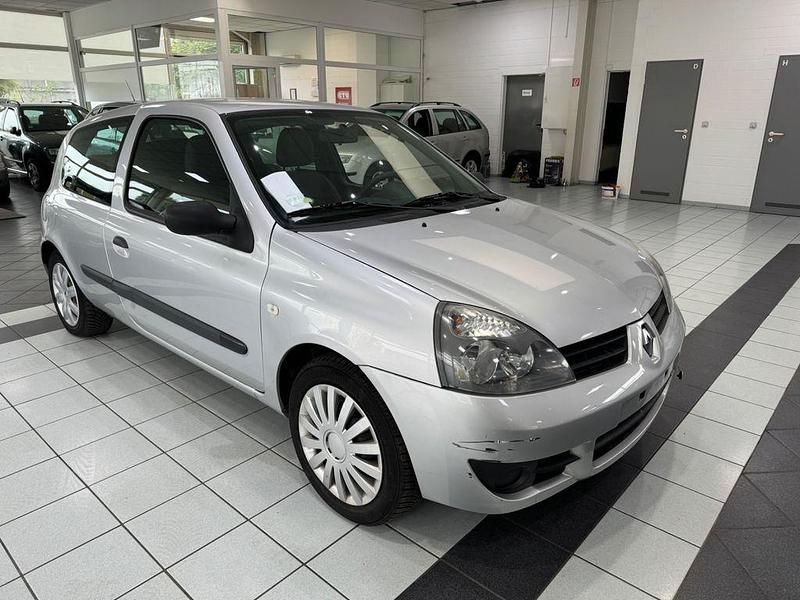 Gebraucht 2007 Renault Clio II Campus Kleinwagen | 2.999 € (Etwas zu teuer) - Bild 1/4