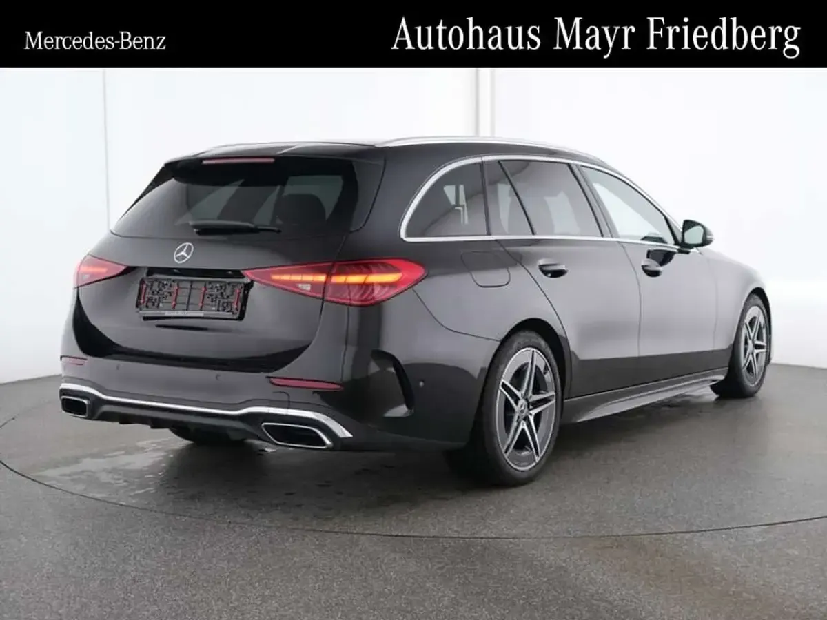 Gebraucht Mercedes C300 AMG 258 PS (189 kW) 2025 Lack obsidianschwarz Kombi