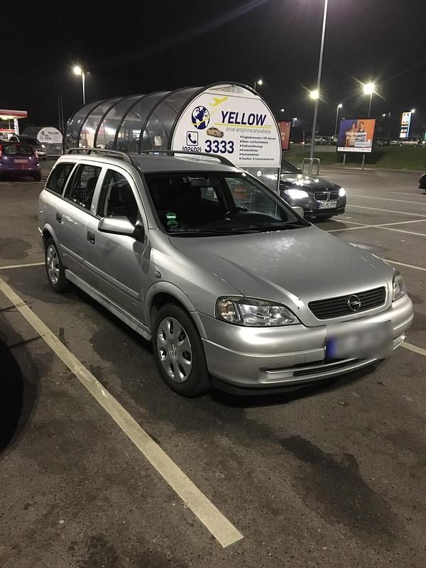 Schwarz Gebraucht 2000 Opel Astra Kombi | 900 € (Fairer Preis) - Bild 1/4