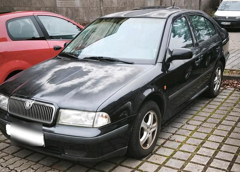 Schwarz Gebraucht 2001 Skoda Octavia Limousine | 1.500 € (Guter Preis) - Bild 1/4