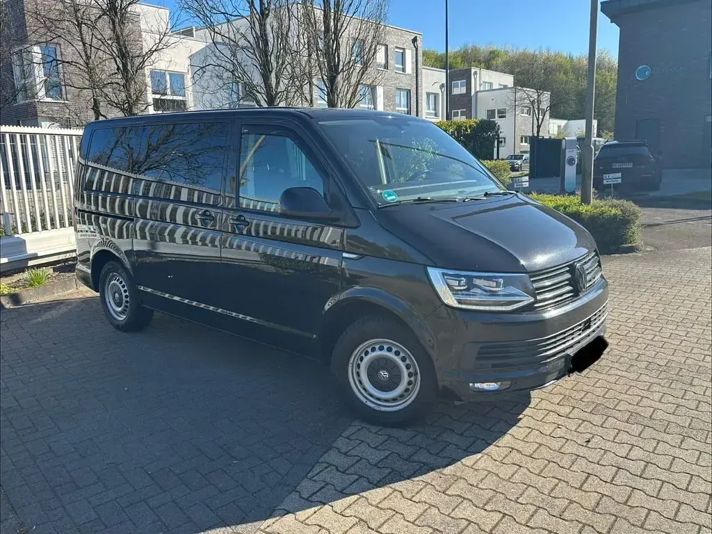 Gebraucht VW Multivan 150 PS (110 kW) 2017 Schwarz Van / Kleinbus