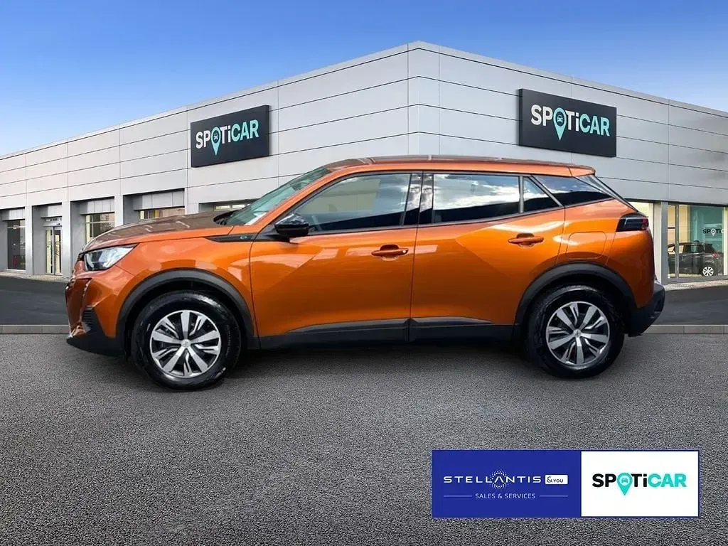 Gebraucht Peugeot e-2008 Active 100 kW (136 PS) 2023 Orange SUV