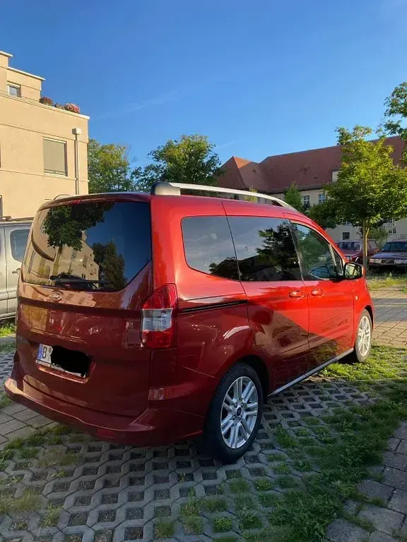 Gebraucht Ford Tourneo Courier Titanium 101 PS (74 kW) 2020 Rot Van / Kleinbus