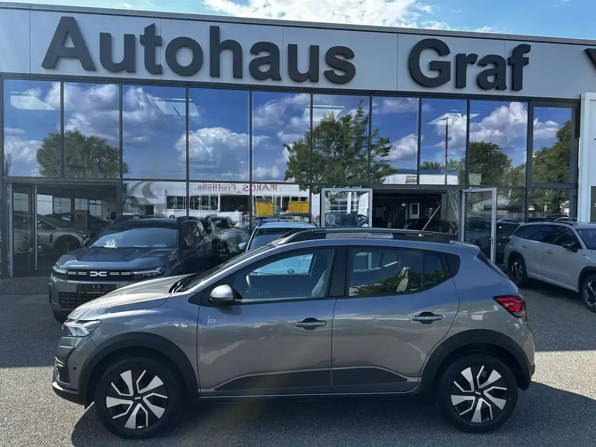 Gebraucht Dacia Sandero Stepway 91 PS (66 kW) 2025 Schiefergrau Kleinwagen