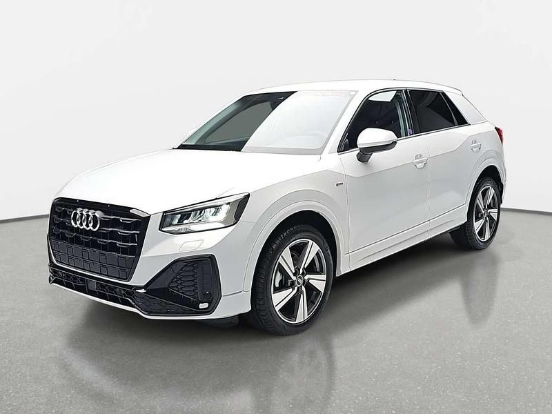 Neu Audi Q2 S-Line 150 PS (110 kW) 2025 Gletscher weiss metallic SUV