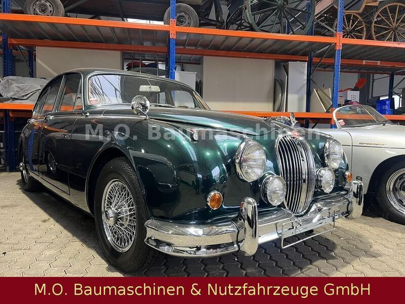 Grün Gebraucht 1963 Jaguar MK II Limousine | 34.000 € - Bild 1/4