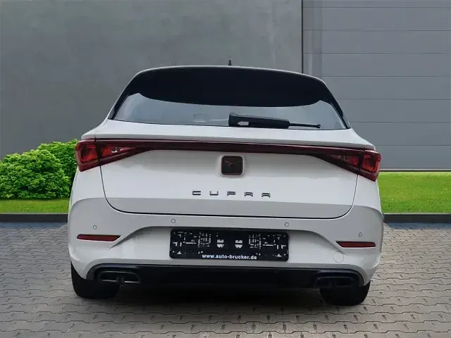 Gebraucht Cupra Leon 150 PS (110 kW) 2024 Weiss Kombi