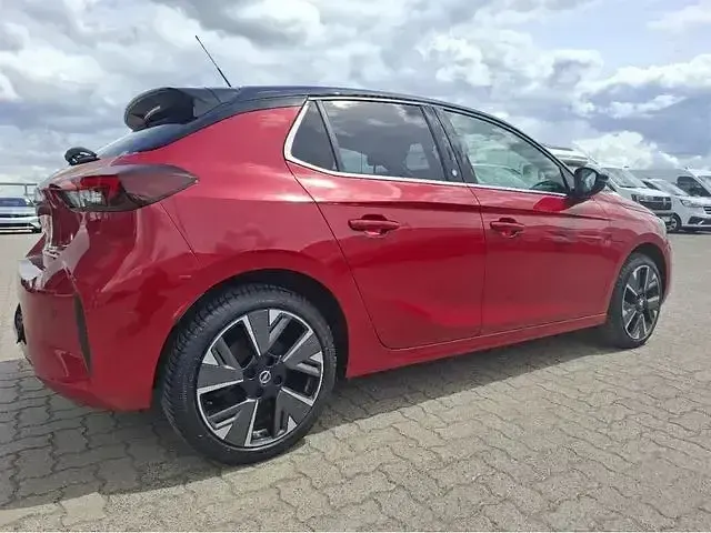 Gebraucht Opel Corsa-e Ultimate 100 kW (136 PS) 2022 Rot Kleinwagen