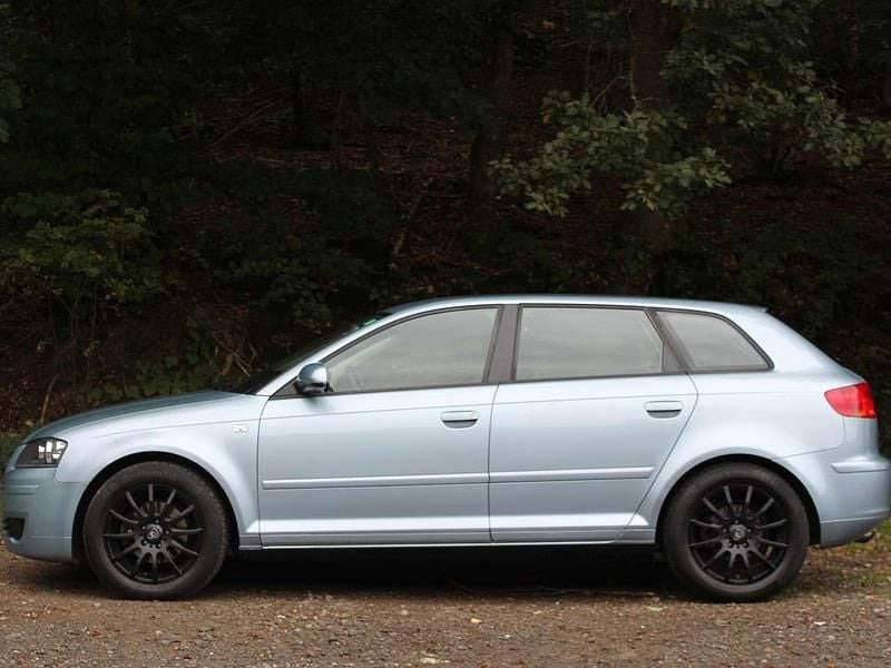 Blau Gebraucht 2007 Audi A3 Attraction Kleinwagen | 3.500 € (Superpreis) - Bild 1/4
