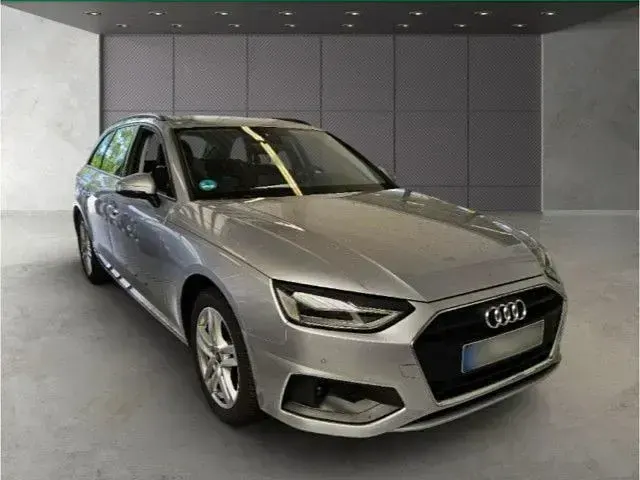 Gebraucht Audi A4 Sport 204 PS (150 kW) 2024 Florettsilber metallic Kombi