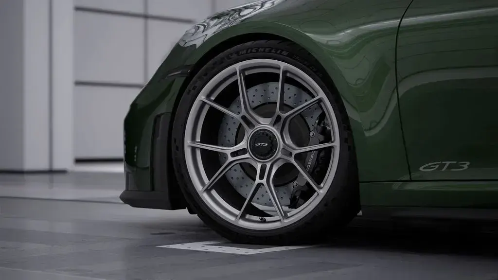 Neu Porsche 992 510 PS (375 kW) 2026 Oakgrünmetallic neo
