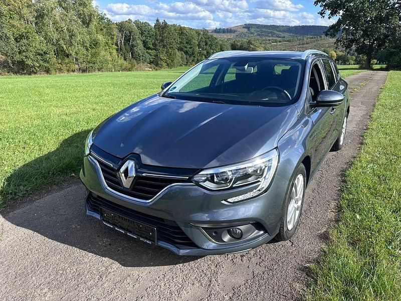 Grau Gebraucht 2020 Renault Mégane IV Business Limousine | 16.990 € (Fairer Preis) - Bild 1/4