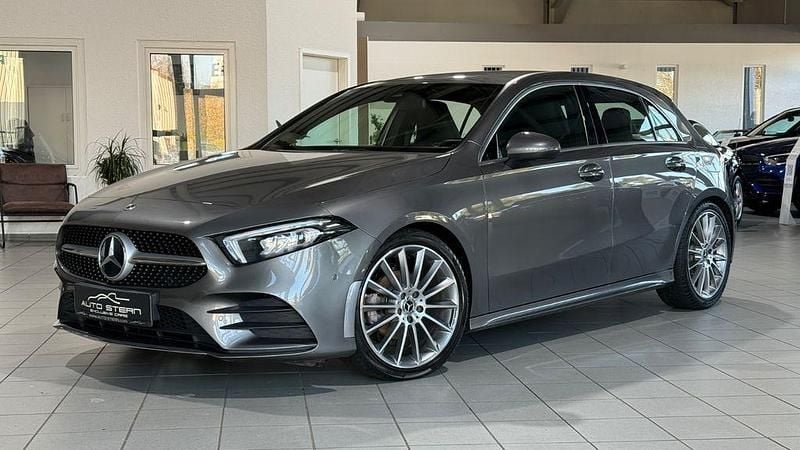 Grau Gebraucht 2022 Mercedes A180 AMG Limousine | 26.950 € (Guter Preis) - Bild 1/4