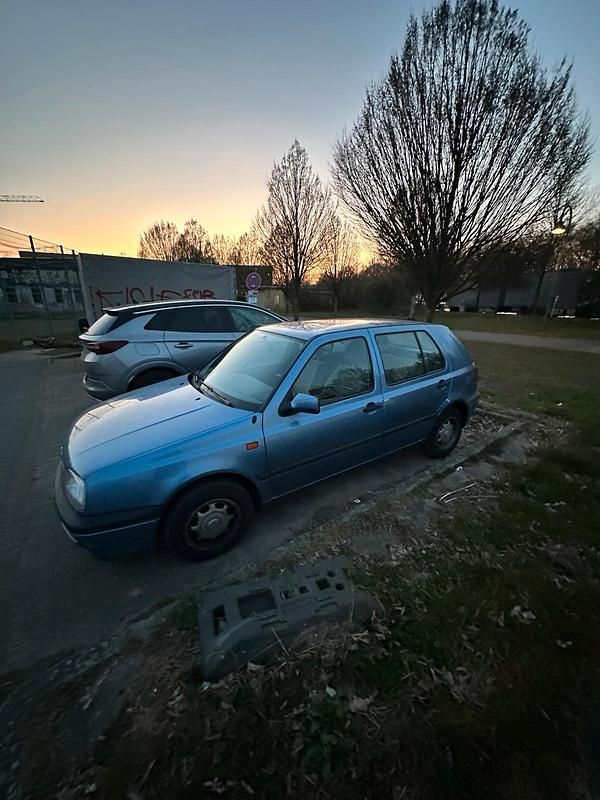 Gebraucht VW Golf III 85 PS (62 kW) 1994 Blau Kleinwagen