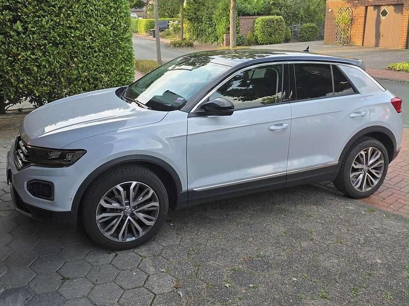 Weiß Gebraucht 2020 VW T-Roc IQ Drive SUV | 22.000 € (Fairer Preis) - Bild 1/4