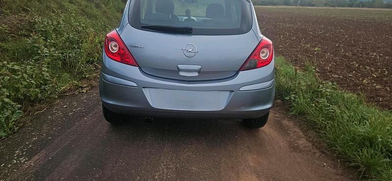Silber Gebraucht 2009 Opel Corsa Limousine | 1.750 € (Guter Preis) - Bild 1/4