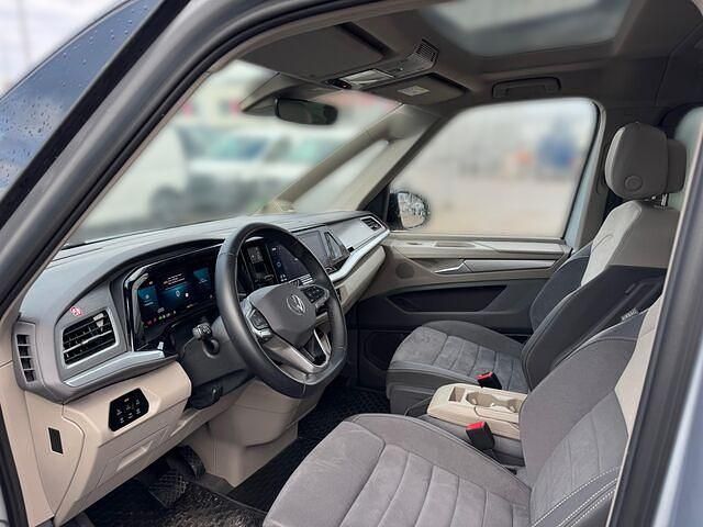 Gebraucht VW Multivan Life 150 PS (110 kW) 2024 Silber Van