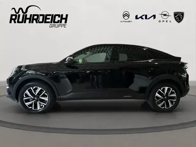 Neu Citroën C4 131 PS (96 kW) 2025 Schwarz SUV
