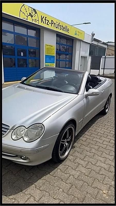 Silber Gebraucht 2004 Mercedes CLK240 Cabrio | 6.000 € (Guter Preis) - Bild 1/4